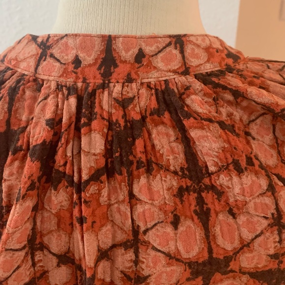 Anthropologie Porridge Peasant Blouse. Spliced neck with tassel tie. 100% cotton - Picture 13 of 15